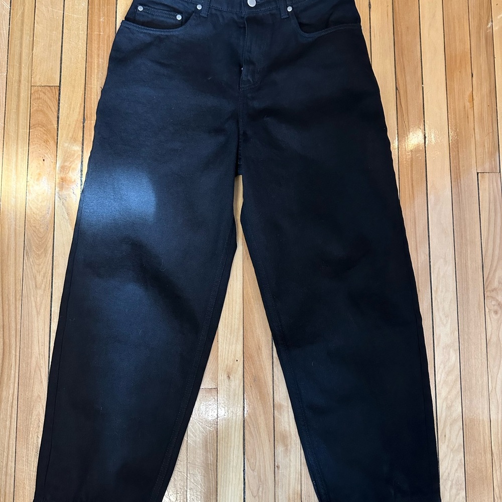 Kotn Antifit Women’s Black Jeans
